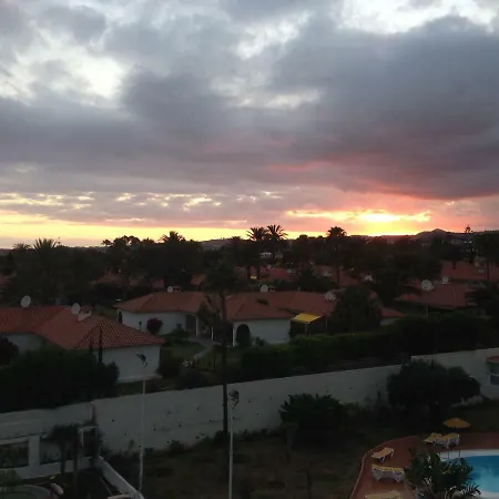 With A View - Playa Del Ingles, Taidia 아파트