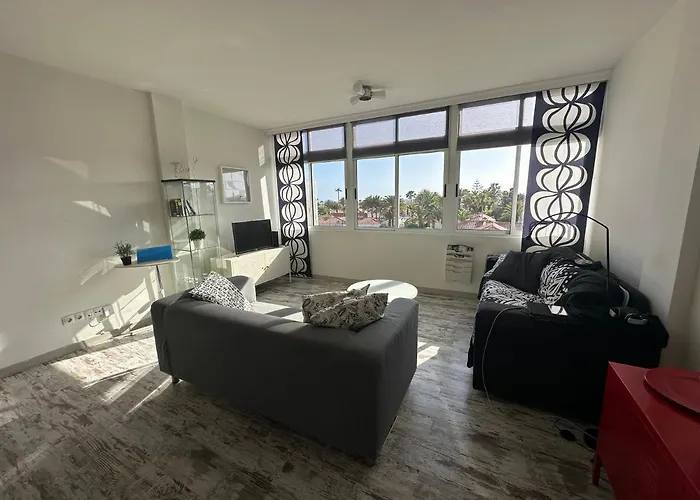 With A View - Playa Del Ingles, Taidia פלאייה דל אינגלז