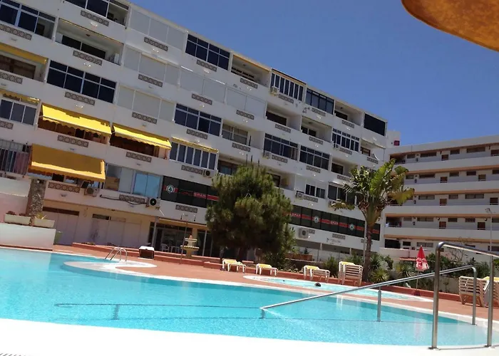 With A View - Playa Del Inglés, Taidia